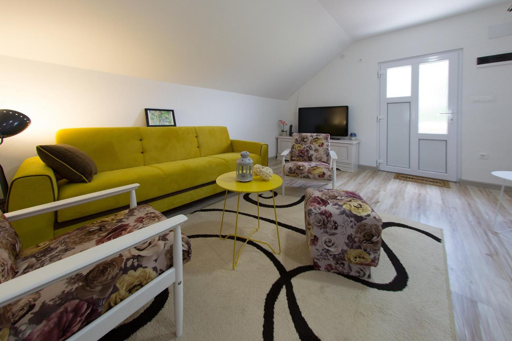 Apartment Kalimero Otočac Eksteriør billede