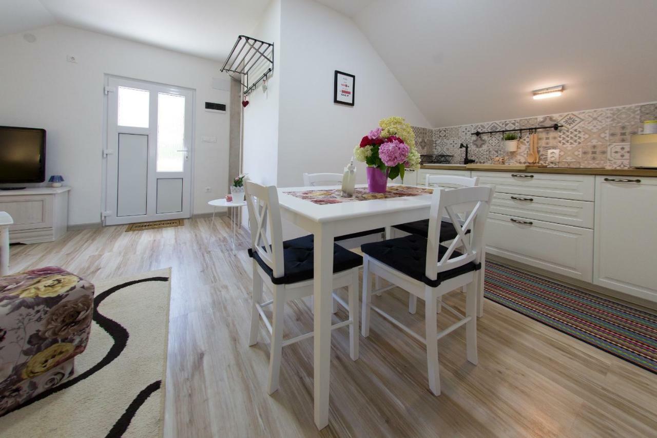 Apartment Kalimero Otočac Eksteriør billede